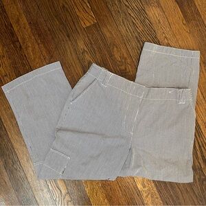 navy pinstripe capris!